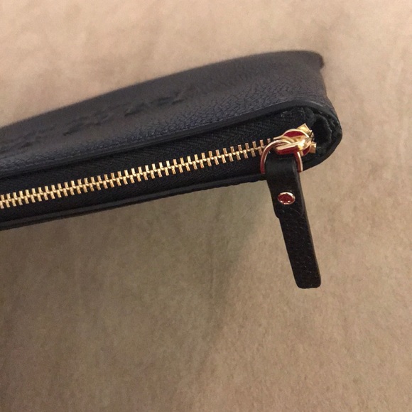 New Kate Spade pouch - make offer - Picture 6 of 8